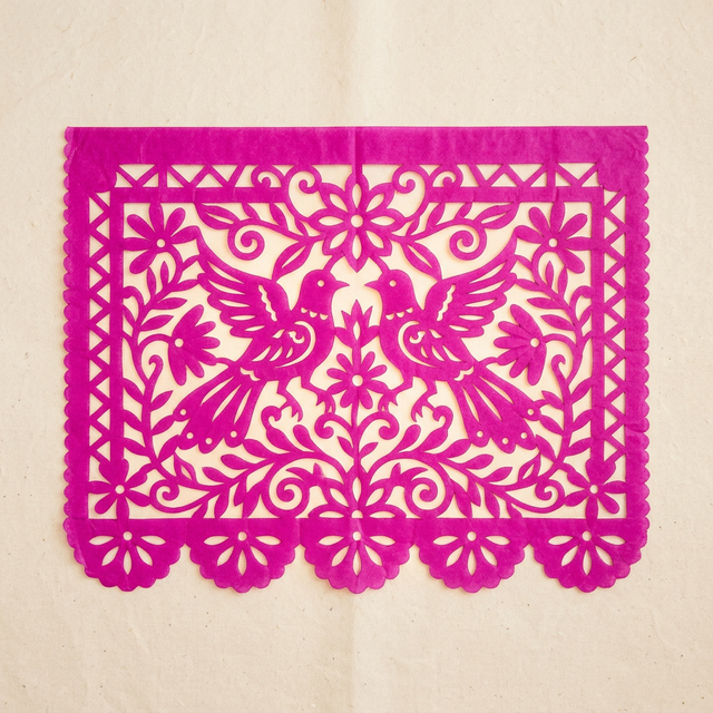 Papel Picado Rosa - Palomas y Flores